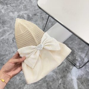 【AT1696】💛防塵袋付き【CHANELシャネル】2024新作 ワイドつば 折りたたみ可能な日よけフィッシャーハット ～ シンプルで洗練された🔅シャネル風の日よけ効果抜群、自由に折りたたんでも形が崩れない