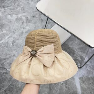 【AT1698】💛防塵袋付き【CHANELシャネル】2024年モデルの大きなつばが折りたためる日除けフィッシャーマンハット ～シンプルで上品な🔅シャネル風日除け帽子、日焼け効果が抜群、自在に折りたたんでも形が崩れない