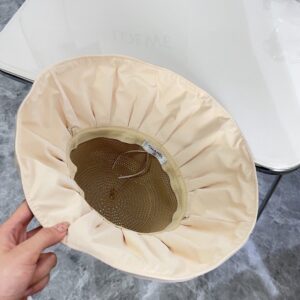 【AT1698】💛防塵袋付き【CHANELシャネル】2024年モデルの大きなつばが折りたためる日除けフィッシャーマンハット ～シンプルで上品な🔅シャネル風日除け帽子、日焼け効果が抜群、自在に折りたたんでも形が崩れない