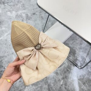 【AT1698】💛防塵袋付き【CHANELシャネル】2024年モデルの大きなつばが折りたためる日除けフィッシャーマンハット ～シンプルで上品な🔅シャネル風日除け帽子、日焼け効果が抜群、自在に折りたたんでも形が崩れない