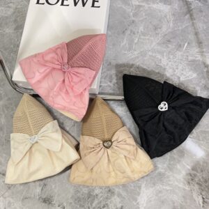 【AT1698】💛防塵袋付き【CHANELシャネル】2024年モデルの大きなつばが折りたためる日除けフィッシャーマンハット ～シンプルで上品な🔅シャネル風日除け帽子、日焼け効果が抜群、自在に折りたたんでも形が崩れない