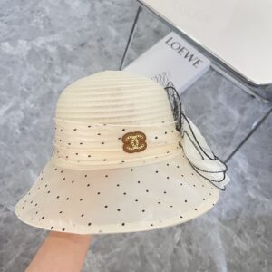 【AT1700】シャネル（Chanel）の2024年の新作オーガンザドット柄のリゾートスタイルのペンハット、ストリートや旅行用の一品。