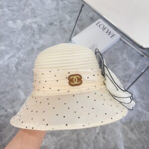 【AT1700】シャネル（Chanel）の2024年の新作オーガンザドット柄のリゾートスタイルのペンハット、ストリートや旅行用の一品。
