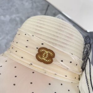 【AT1700】シャネル（Chanel）の2024年の新作オーガンザドット柄のリゾートスタイルのペンハット、ストリートや旅行用の一品。