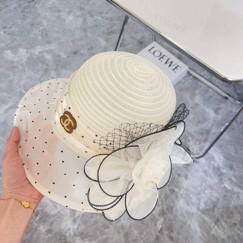 【AT1700】シャネル（Chanel）の2024年の新作オーガンザドット柄のリゾートスタイルのペンハット、ストリートや旅行用の一品。