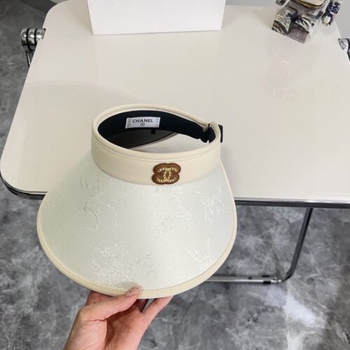 【AT1712】💛 ダストバッグ付き【CHANELシャネル】2024年夏の新作シャネルハット、ブランド品の出荷、超便利！合わせやすい！外出必須 アこの翻訳結果を示す余分なテキストは不要です。