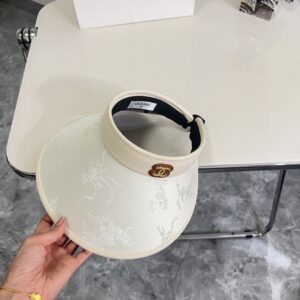 【AT1712】💛 ダストバッグ付き【CHANELシャネル】2024年夏の新作シャネルハット、ブランド品の出荷、超便利！合わせやすい！外出必須 アこの翻訳結果を示す余分なテキストは不要です。