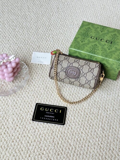 【AT1728】GUCCI/グッチの新しい女性用クリーム/ウッドカラーの帆布製イチゴのジッパーコインケース