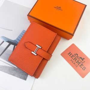 【AT1758】エルメスのベアンウォレットは、エプソムカーフスキンのミニ財布です。