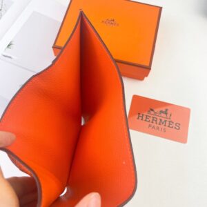 【AT1758】エルメスのベアンウォレットは、エプソムカーフスキンのミニ財布です。