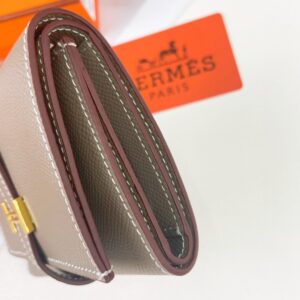 【AT1761】エルメスのベアンウォレットは、エプソムレザーで作られたミニ財布です。