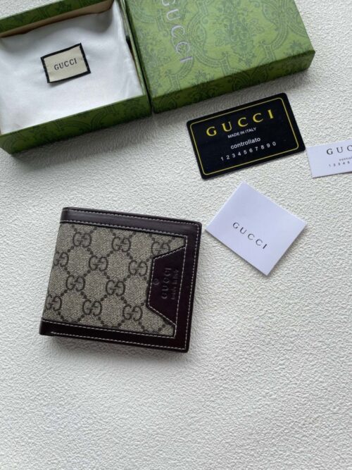 【AT1819】GUCCIの最新の爆発的ヒットプリント入りの短財布が、公式ウェブサイトと同時に🔥登場🔥。精巧な手作りで、この短財布は人気急上昇中です。
