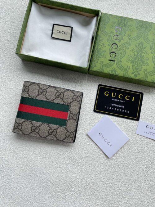 【AT1822】GUCCIの最新のヒットアイテム、プリント入りショートウォレット、公式ウェブサイトと同時に🔥登場🔥精巧な手作り品