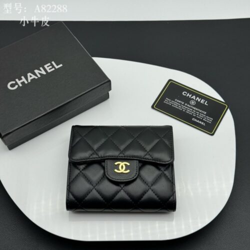 【AT1831】Chanel シャネル クラシックシリーズのCFスモールフラップウォレットは、ベテランの香粉の大好きなアイテムです。長い間愛され続けている人気が本当の愛を示しています。一針一線完璧に再現された細部の極致、細やかで文句のつけようがありません！