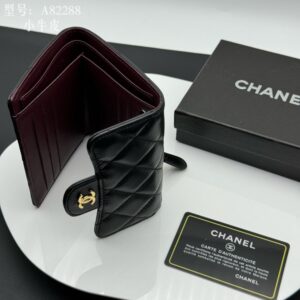 【AT1831】Chanel シャネル クラシックシリーズのCFスモールフラップウォレットは、ベテランの香粉の大好きなアイテムです。長い間愛され続けている人気が本当の愛を示しています。一針一線完璧に再現された細部の極致、細やかで文句のつけようがありません！