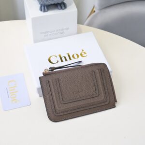 【AT1836】ChloeブランドのクラシックMarcieウォレット、ビンテージ金具とタッセルチャーム