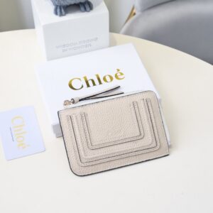 【AT1836】ChloeブランドのクラシックMarcieウォレット、ビンテージ金具とタッセルチャーム