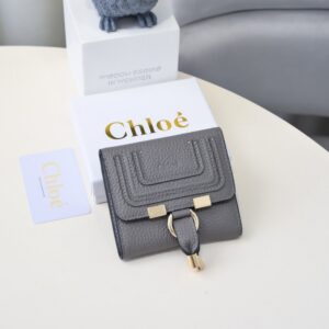 【AT1837】ChloeブランドのクラシックMarcie財布、ヴィンテージ金具とタッセルチャーム