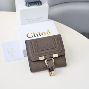 【AT1837】ChloeブランドのクラシックMarcie財布、ヴィンテージ金具とタッセルチャーム