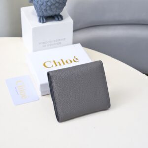 【AT1837】ChloeブランドのクラシックMarcie財布、ヴィンテージ金具とタッセルチャーム