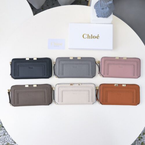 【AT1838】ChloeブランドのクラシックなMarcie財布、レトロ金具とスエードタッセル。
