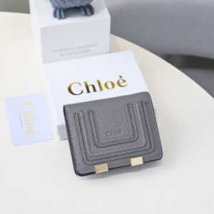 【AT1840】ChloeのクラシックMarcie財布、レトロな金具とスエードフリンジディテール