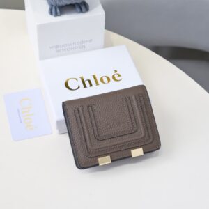 【AT1840】ChloeのクラシックMarcie財布、レトロな金具とスエードフリンジディテール