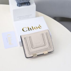 【AT1840】ChloeのクラシックMarcie財布、レトロな金具とスエードフリンジディテール