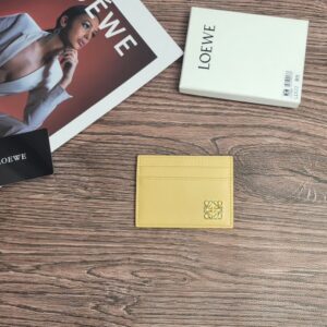 【AT1843】LOEWEの美しいアナグラム シェーンカードホルダーが3色。