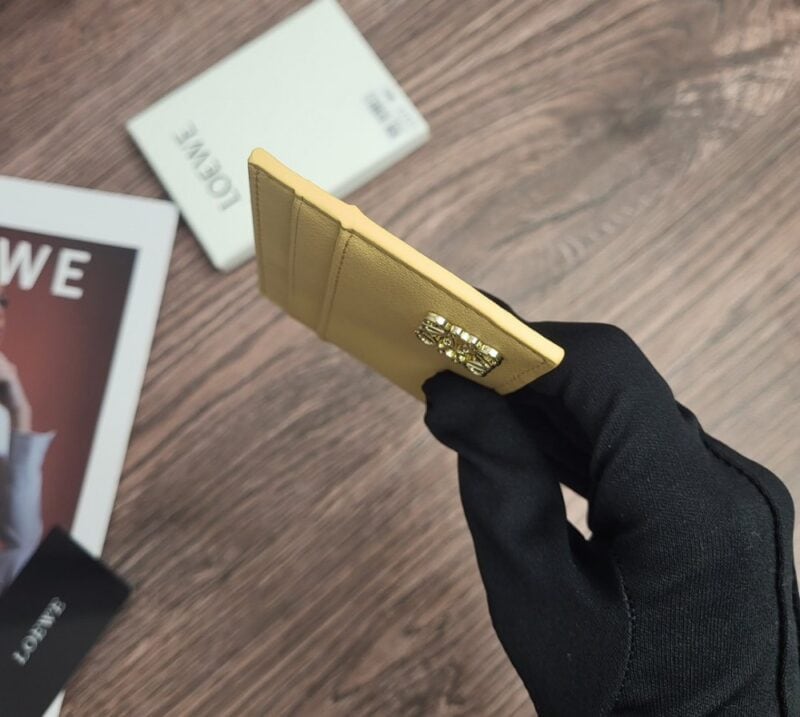 【AT1843】LOEWEの美しいアナグラム シェーンカードホルダーが3色。