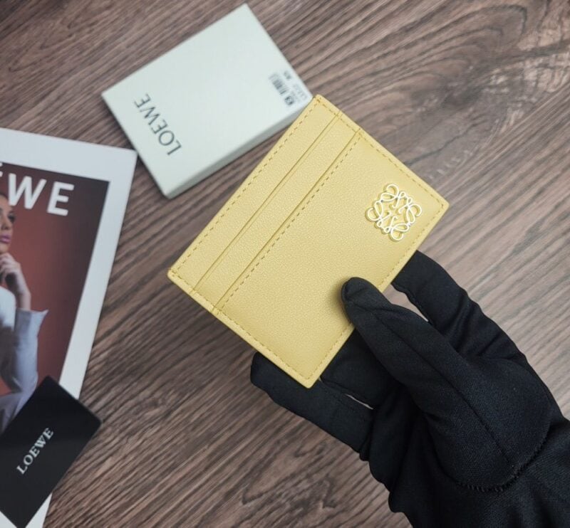 【AT1843】LOEWEの美しいアナグラム シェーンカードホルダーが3色。