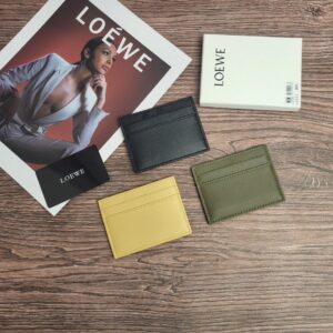 【AT1843】LOEWEの美しいアナグラム シェーンカードホルダーが3色。