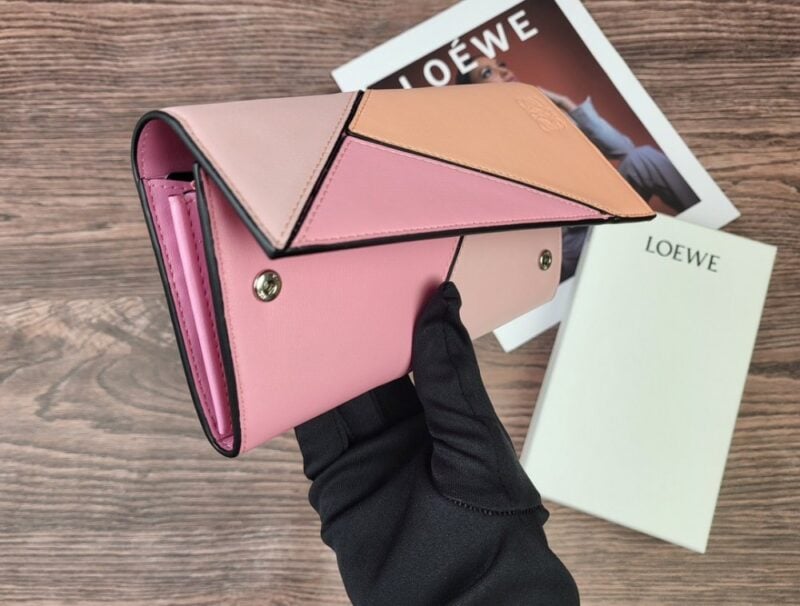 【AT1850】LOEWE（ロエベ）のパズル長財布
