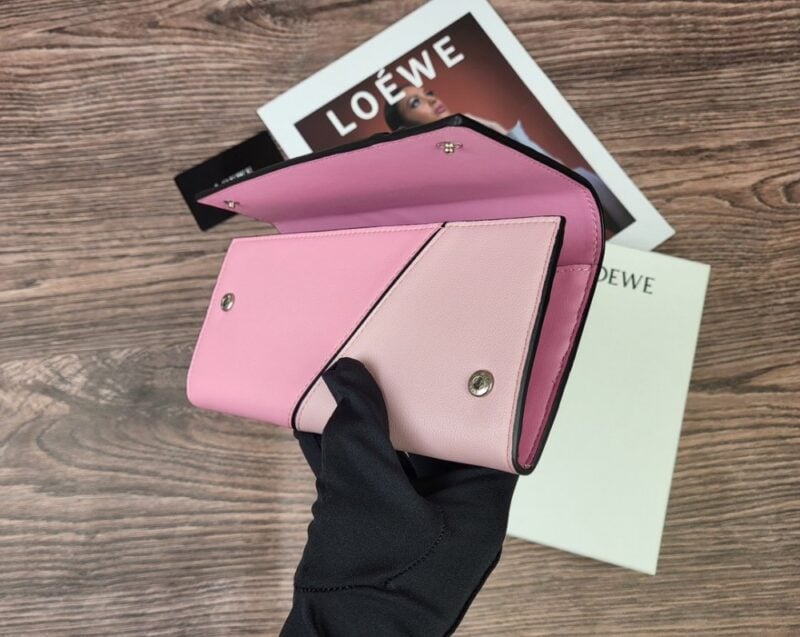 【AT1850】LOEWE（ロエベ）のパズル長財布