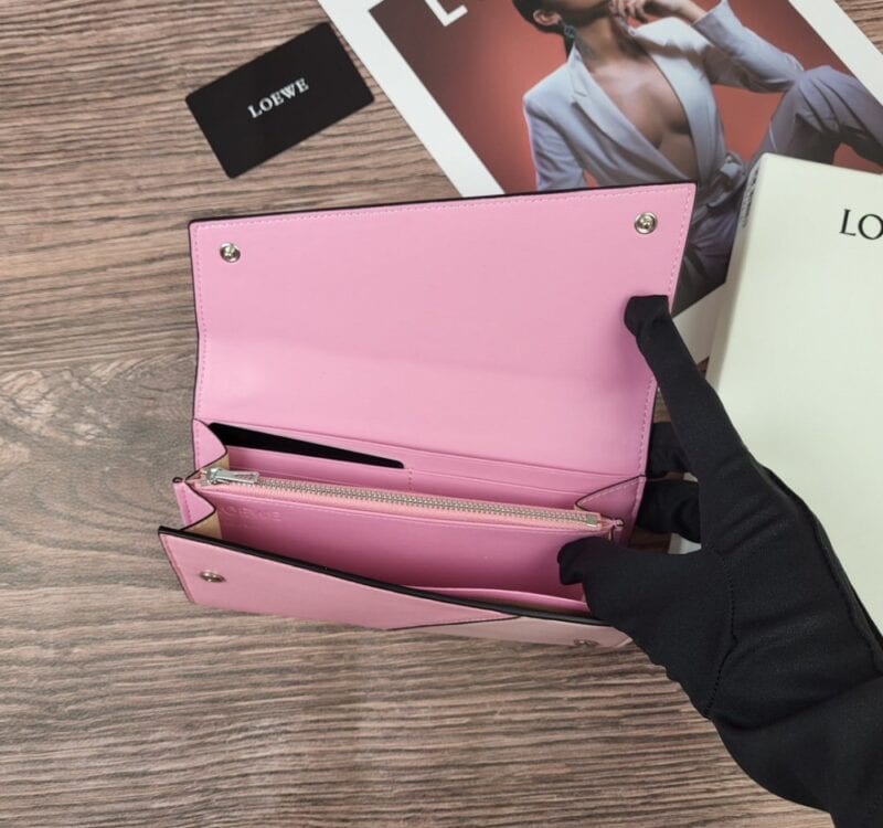 【AT1850】LOEWE（ロエベ）のパズル長財布