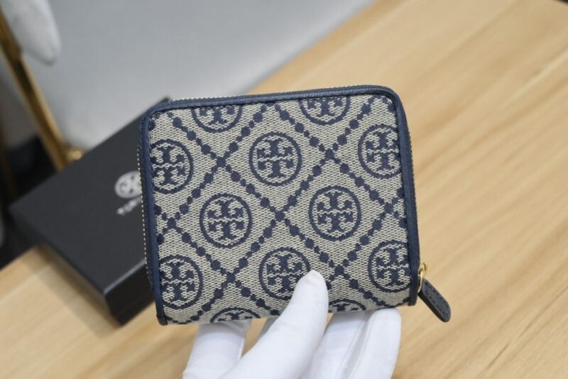 【AT1894】Tory Burchの新しいモダンユーティリティ財布カードホルダー。