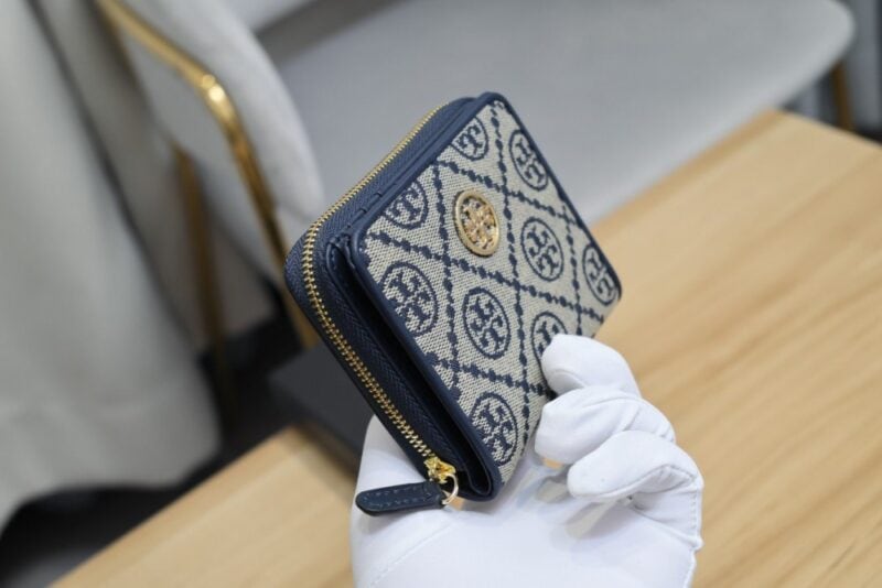 【AT1894】Tory Burchの新しいモダンユーティリティ財布カードホルダー。