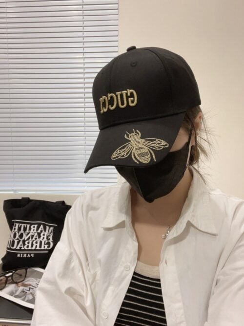 【AT2048】Gucci コラボキャップ♥️GUCCI🧢公式サイトの新商品、野球キャップ、オリジナル品質が熱い登場🔥🎩 手作りが非常に精巧で高級感があります！控えめな贅沢さ、持ち運びに便利！