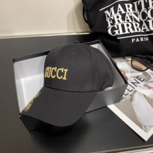 【AT2048】Gucci コラボキャップ♥️GUCCI🧢公式サイトの新商品、野球キャップ、オリジナル品質が熱い登場🔥🎩 手作りが非常に精巧で高級感があります！控えめな贅沢さ、持ち運びに便利！