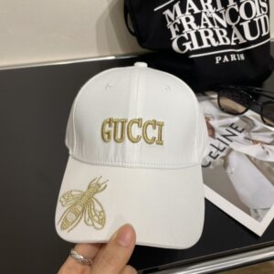 【AT2049】Gucci コラボキャップ♥️GUCCI🧢公式サイトの新作、ベースボールキャップ、オリジナル品質が大人気登場🔥🎩 精巧な加工、高級で洗練されたデザイン！控えめな贅沢さ、持ち運びに便利！