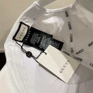 【AT2049】Gucci コラボキャップ♥️GUCCI🧢公式サイトの新作、ベースボールキャップ、オリジナル品質が大人気登場🔥🎩 精巧な加工、高級で洗練されたデザイン！控えめな贅沢さ、持ち運びに便利！