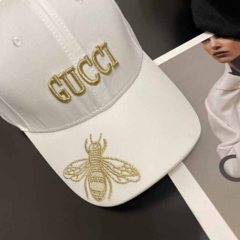 【AT2049】Gucci コラボキャップ♥️GUCCI🧢公式サイトの新作、ベースボールキャップ、オリジナル品質が大人気登場🔥🎩 精巧な加工、高級で洗練されたデザイン！控えめな贅沢さ、持ち運びに便利！