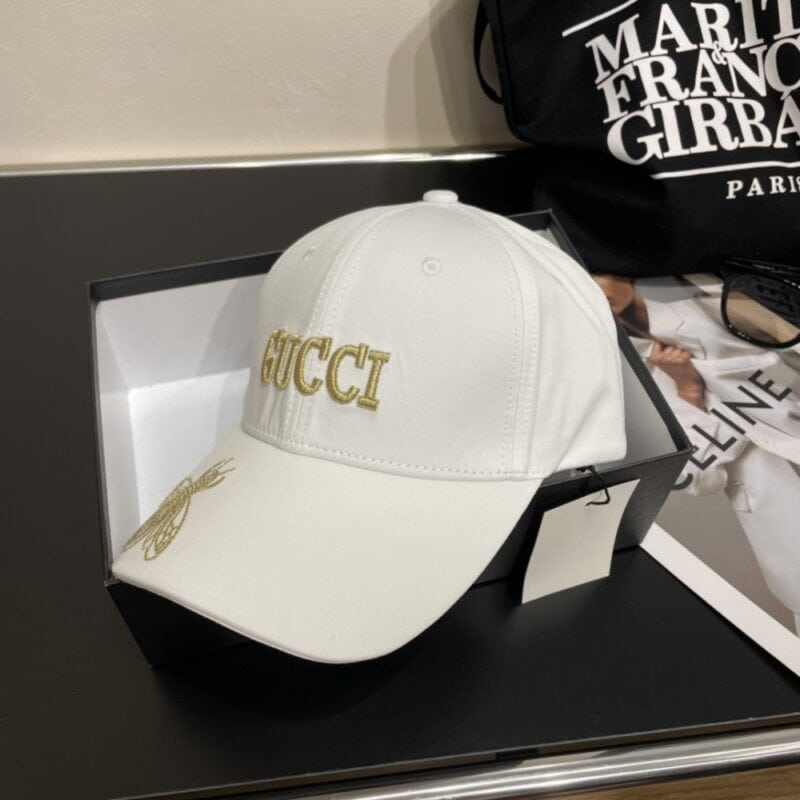 【AT2049】Gucci コラボキャップ♥️GUCCI🧢公式サイトの新作、ベースボールキャップ、オリジナル品質が大人気登場🔥🎩 精巧な加工、高級で洗練されたデザイン！控えめな贅沢さ、持ち運びに便利！
