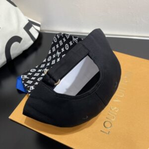 【AT2051】Louis Vuitton ルイ・ヴィトンの野球帽😍新しいLVの野球帽、丹念な仕事♥完璧な刺繍、ハイエンドで上品、万能アイテム🤗男女共用！