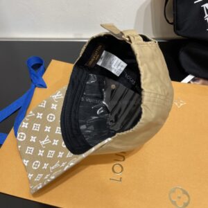 【AT2052】Louis Vuitton ルイヴィトンの野球帽、新デザイン♥高品質な刺繍、高級感があり、どんなコーディネートにも合います🤗男女兼用！