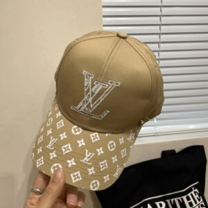 【AT2052】Louis Vuitton ルイヴィトンの野球帽、新デザイン♥高品質な刺繍、高級感があり、どんなコーディネートにも合います🤗男女兼用！