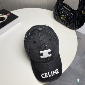 【AT2063】CELINEの新しいデニムベースボールキャップは防塵袋と一緒にご購入ください！街中での必需品で、とても合わせやすいです。早めに手に入れてください！
