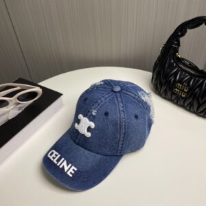 【AT2064】CELINEセリーヌの新しいデニムベースボールキャップ🧢は防塵袋と一緒に。ストリートで着用する必需品で、すぐに手に入れてください！