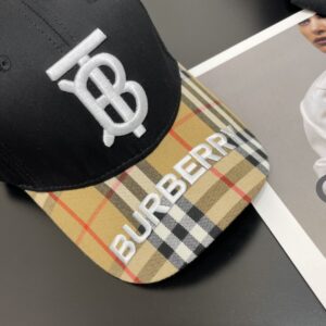 【AT2065】Burberry（バーバリー）オリジナルの野球帽。専門店で人気のある純綿裏地で軽く通気性があります。完璧なフォルム、工場の品質、独自の実物撮影、男女兼用！防塵袋付き。