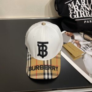 【AT2066】Burberry（バーバリー）のオリジナルの野球帽です。専門店で人気のある純綿裏地で、軽くて通気性が良いです。完璧なシルエットと工場での品質があり、男女どちらでも使えます！防塵袋が付属しています。